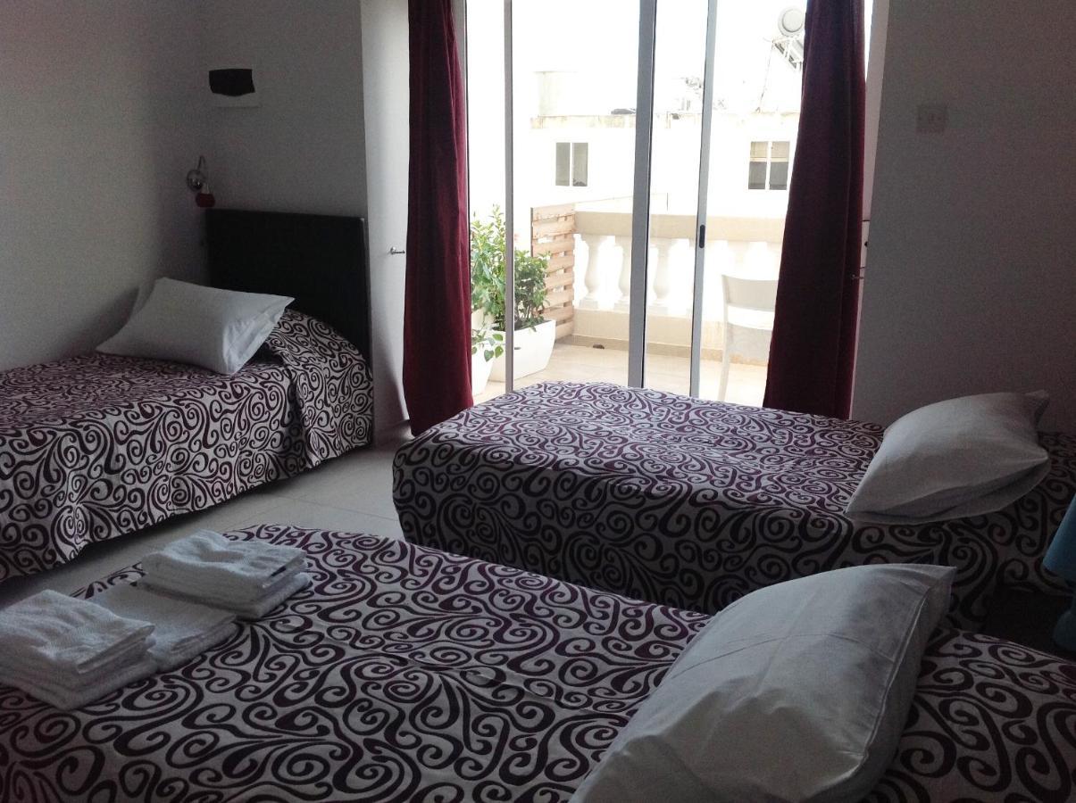 8Villa Saint Julian's Εξωτερικό φωτογραφία