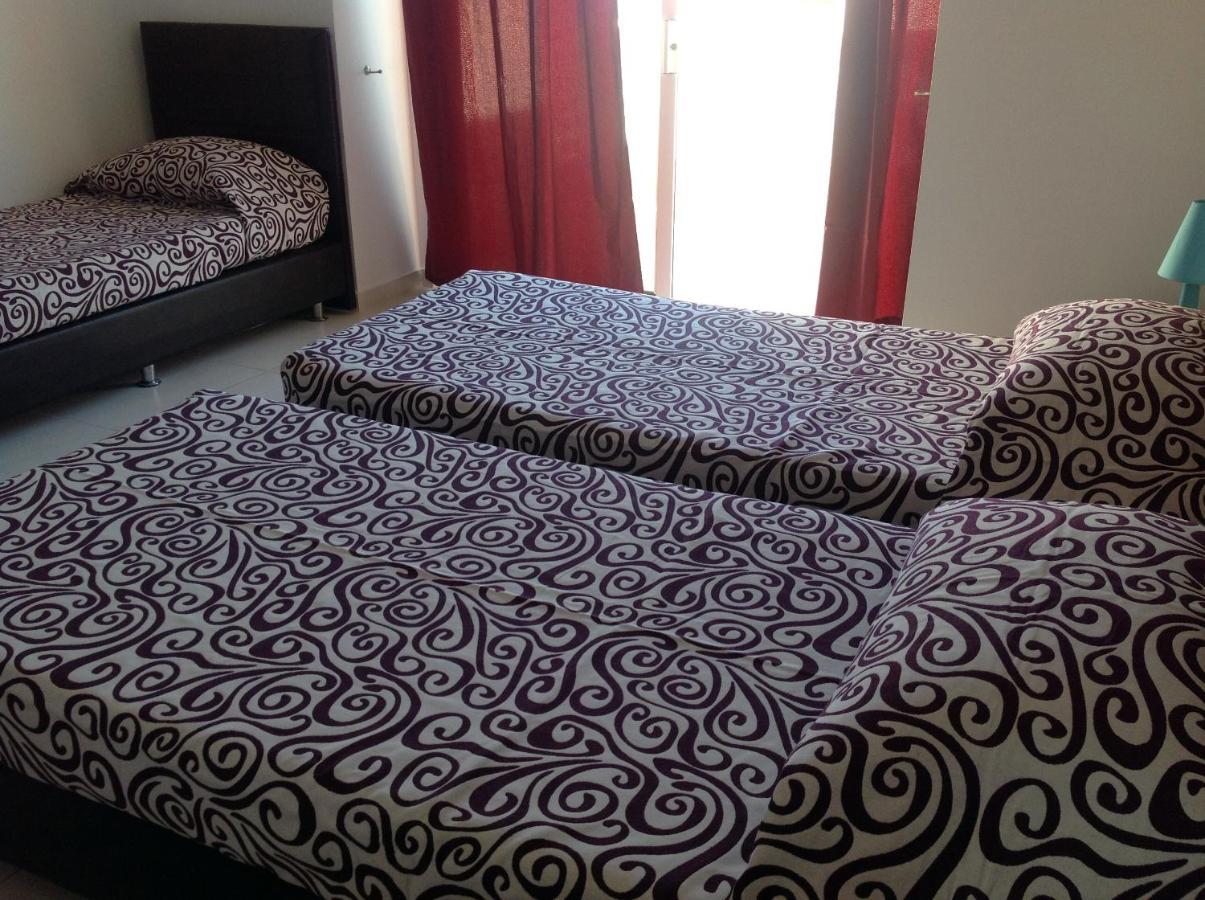 8Villa Saint Julian's Εξωτερικό φωτογραφία